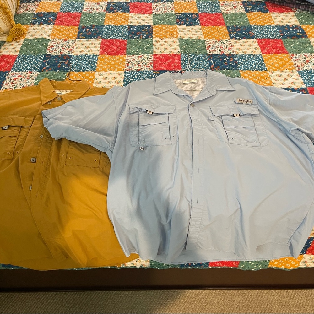 Mens a Columbia short sleeve button down collared shirts.